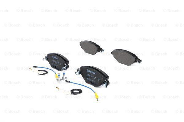 Колодки тормозные (передние) Citroen C5 01- (Bosch) (с датчиком)